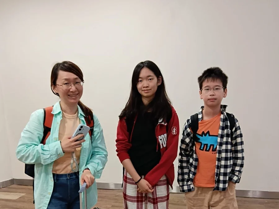 一家人帶住子女喺峇里島機場抵達 — 農曆新年快速通關真實客人