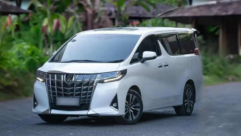 白色Toyota Alphard包車專車